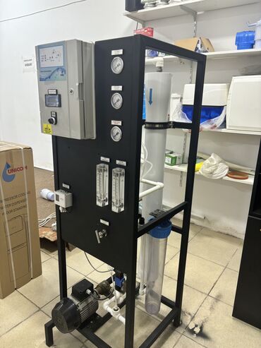 divan yuma aparatı: Reverse Osmosis Systems firmasına məxsus su şirkətləri üçün nəzərdə