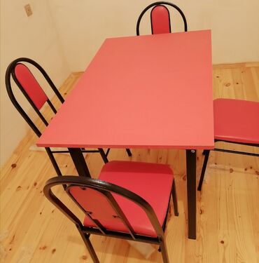 Stullar: Stullar Topdan və parakəndə satişi var. Stol stul dəstləri. Kafe üçün — 8