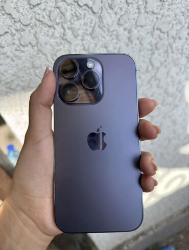 пояс для телефона: IPhone 14 Pro, Колдонулган, 256 ГБ, Deep Purple