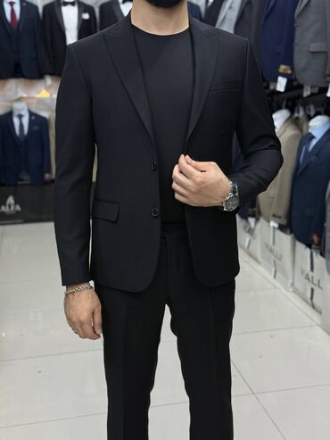 Kostyumlar: Kişi Kostyum Dəstləri - Klassik və modern kəsim: dar siluet, çiynə — 12