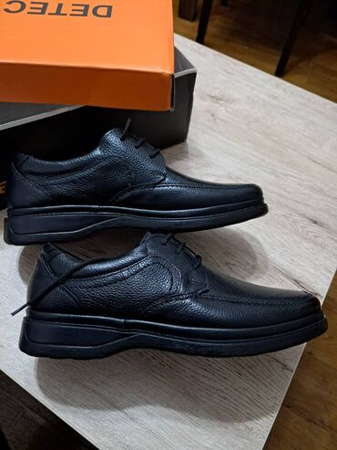 Ayaqqabılar: Trendyoldan səhv ölçü olaraq sifariş edilib, yenidir, geyinilməyib.Tam — 5