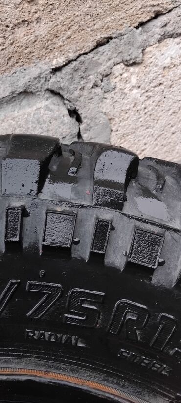 yan güzgü s: İşlənmiş Disk təkər UAZ 205 / 75 / R 18, 5 Boltlu