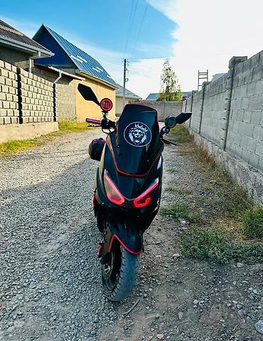 gilera runner: Скутер/мопед с агрессивным спортивным стайлингом Характеристики и — 1