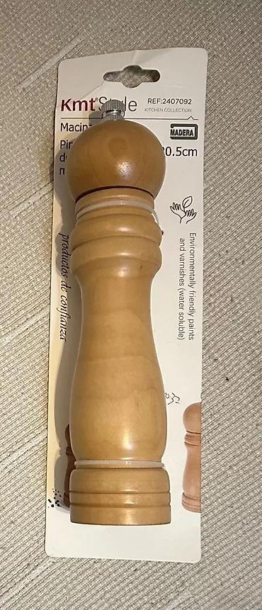 drveni stol: Mlin za biber drveni 20,5cm KmtStyle NOVO. OPIS PROIZVODA: Mlin za — 4