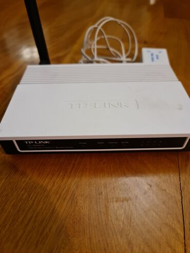 modem adaptoru: TP-LINK ADSL İnternet Mademi
İnternet kabeli ve adabtor var