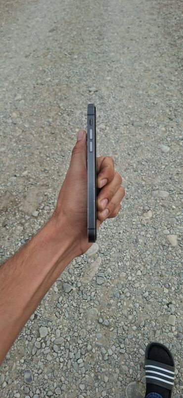 Apple iPhone: IPhone 11, 128 GB, White Titanium — 7