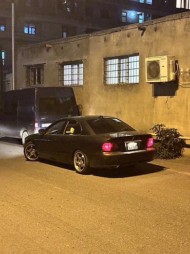 luaz satilir: Mitsubishi Galant sedan - Kuzov: 4 qapılı sedan, qara rəng - Nömrə — 4