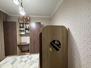 Детские односпальные кровати: Продается детская мебель Шкаф, столик для компьютера и встроенный — 1