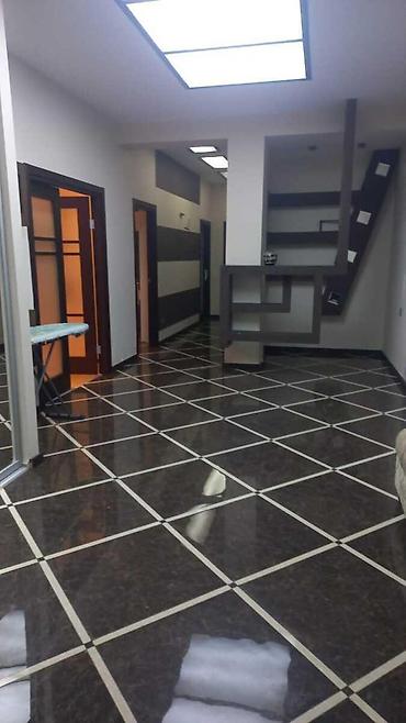 8 noyabr aid əl isləri: 3 otaqlı, Yeni tikili, m. 8 Noyabr, 136 kv. m — 3