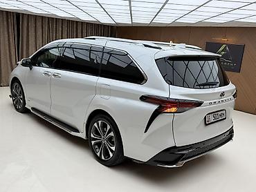 Toyota: Toyota Granvia: 2024 г., 2.5 л, Автомат, Гибрид, Минивэн — 5