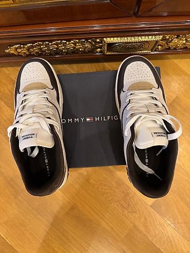 Original Tommy Hilfiger krossovkasi yenidi demek olar 1 defe geyinilib — 3