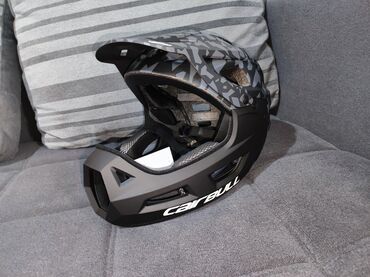 Велоаксессуары: Шлем CAIRBULL Discovery шлем новый, ни разу не использовался цвет