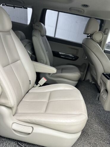 Kia: Kia Carnival: 2018 г., 2.2 л, Автомат, Дизель, Минивэн — 16