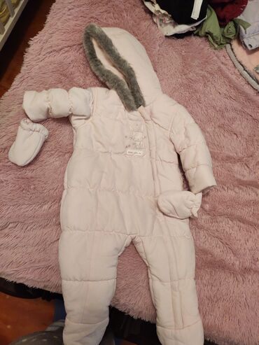 Пиджаки: Зимний комбинезон 6-9 мес. Mothercare