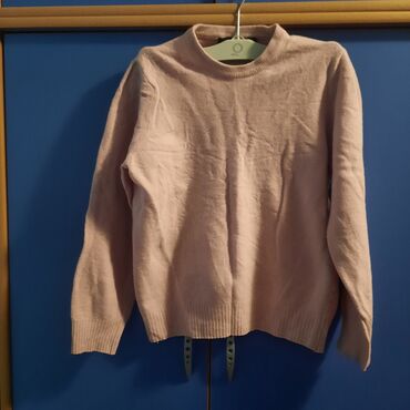 Ostala ženska odeća: Vel S i M
komad 300 din ili sve za 3500 din — 6