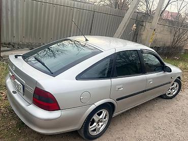 Opel: Opel Vectra: 1998 г., Хэтчбэк — 2