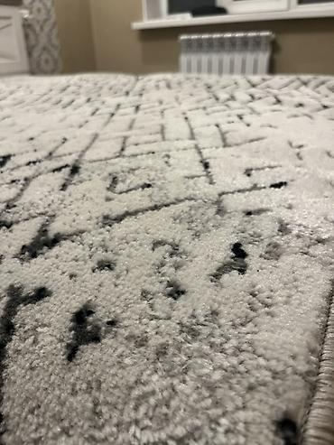 Ковры и паласы: Ковер практически новый пару раз стелили не задавленный состояние — 1