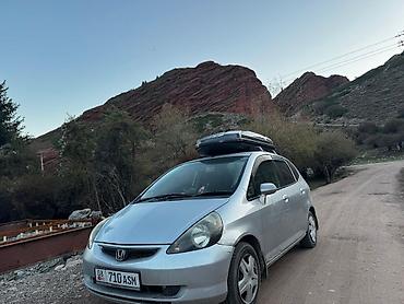 коропка на фит: Honda Fit: 2001 г., Автомат, Бензин, Хэтчбэк — 3