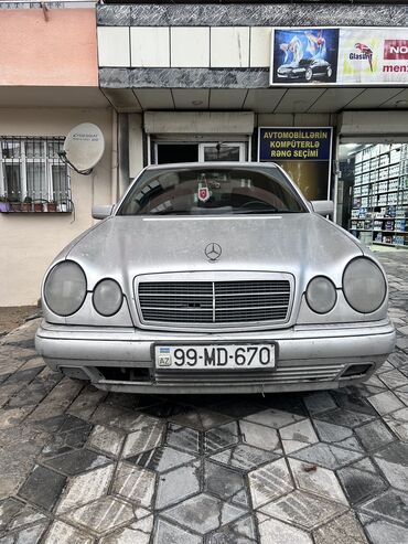 vuruq masinlarin satisi 2018: Mercedes-Benz E 220: 2.2 l | 1996 il Sedan