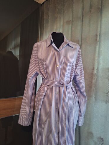 Haljine: Stradivarius L (EU 40), bоја - Šareno, Oversize, Kratkih rukava
