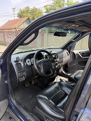 mazda 4: Ford Maverick: 2002 г., 3 л, Автомат, Бензин, Внедорожник — 3