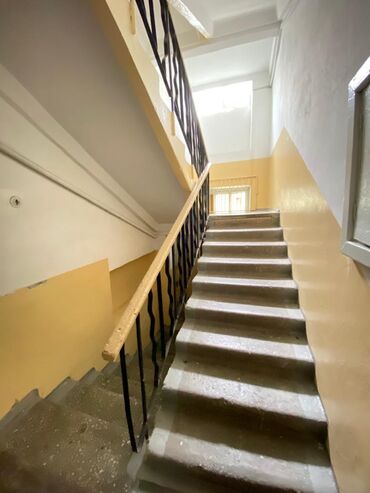 арендовать квартиру для офиса: 1 комната, 32 м², 104 серия, 1 этаж, Старый ремонт