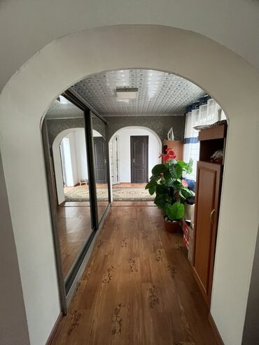 Продажа домов: Дом, 1300 м², 4 комнаты, Собственник — 11