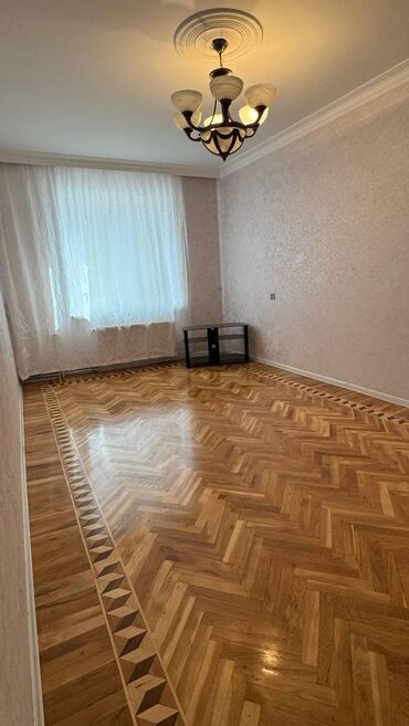 Köhnə tikili: Bakı, 4 otaqlı, Köhnə tikili, m. Elmlər Akademiyası, 108 kv. m -da lalafo.az — 13 Köhnə tikili: Bakı, 4 otaqlı, Köhnə tikili, m. Elmlər Akademiyası, 108 kv. m — 13