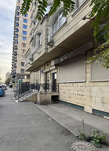 пекарь: Помещение свободного назначения на первом этаже с отдельным входом с — 1
