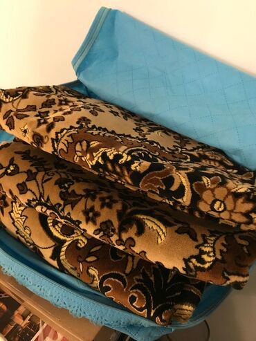 peleng sekilleri: Yataq üçün Xovlu rəng - Qızılı Yataq örtüyü