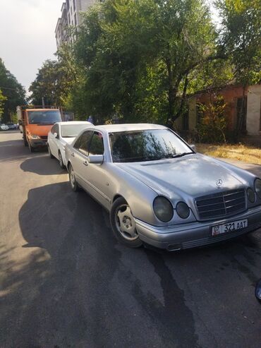 ярис 2: Mercedes-Benz 200: 1999 г., 2 л, Механика, Бензин, Седан