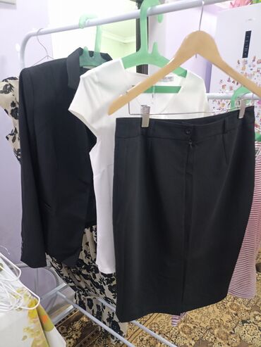 Костюмы с юбкой: Костюмы с юбкой — 8