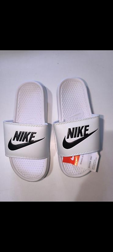 patike smederevo: Nike i druge sportske papuče – više modela i dezena Opis: - Sportske — 9