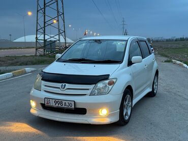 Toyota: Toyota ist: 2003 г., 1.5 л, Автомат, Бензин, Хэтчбэк
