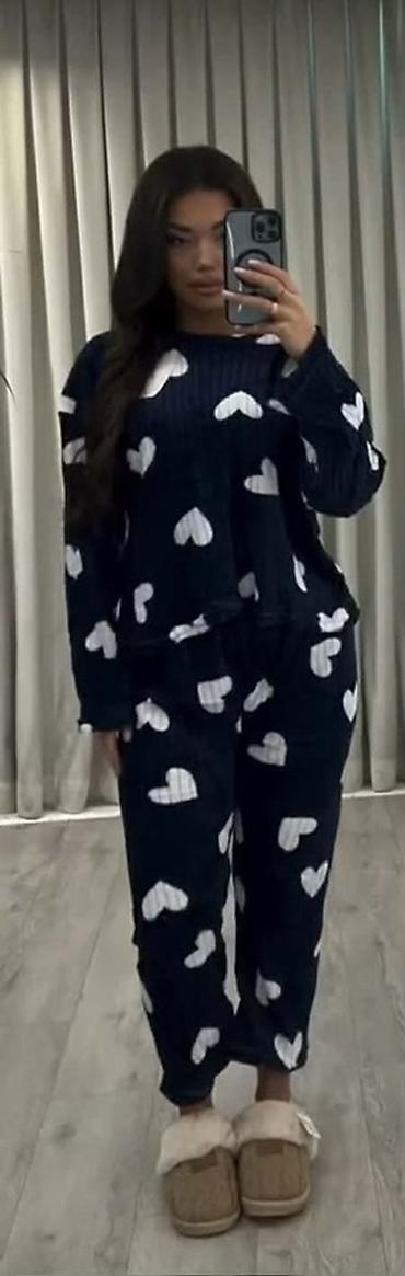 Pidžame: Uni

2200 din
OR💥 — 5