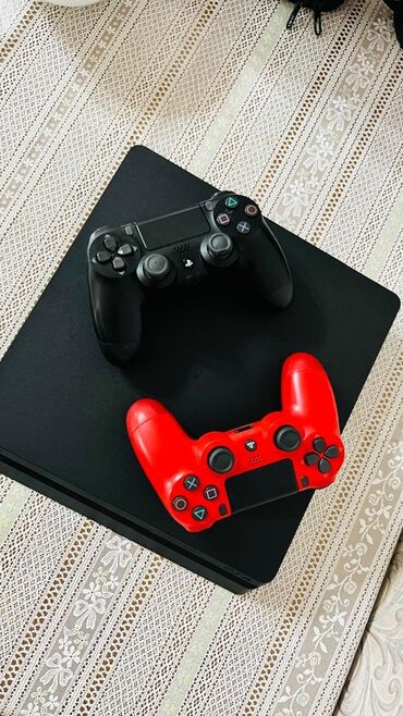 sony playstation 4 pro: PlayStation 4slim 1 td,состояние отличное