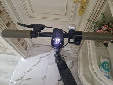 Elektrikli samokatlar: Elikdirikli samakat km mp 20-30 qabağ təkər üsdündə çatlaq var — 2