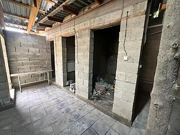 Продажа коттеджей и домов: 5 и более комнат, 100 м², 5 соток, Бишкек — 3