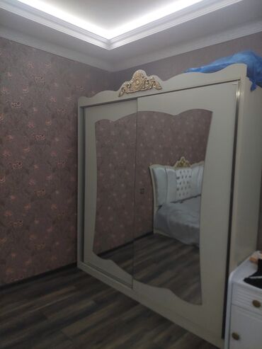 Mətbəx mebeli: Kupe, 3 qapılı Düz dolab, Qarderob, paltar dolabı