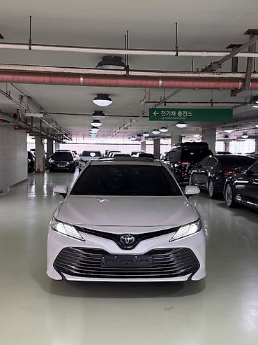 100: Toyota Camry: 2020 г., 2.5 л, Вариатор, Гибрид, Седан — 8