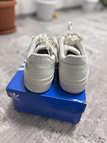 Мужская обувь: Мужские кроссовки, 41, Adidas Originals, Б/у, цвет - Белый, Самовывоз, Платная доставка, Бесплатная доставка — 3