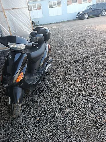 Mopedlər,skuterlər: Qara rəngli şəhər skuter - Rəng: qara - Kuzov tipi: şəhər — 1