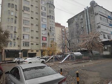 Продажа офисов: Продажа офисов 600 м², С ремонтом, Без мебели, Многоэтажное здание, 1 этаж — 3