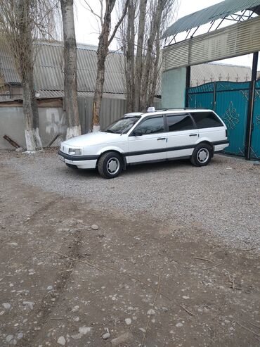 белый пассат: Volkswagen Passat Variant: 1989 г., 1.8 л, Механика, Бензин, Универсал
