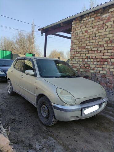 Toyota: Toyota Дуэт: 1999 г., 1 л, Автомат, Бензин, Хэтчбэк