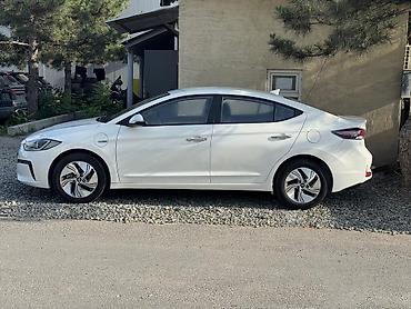 bmw рул: Hyundai Elantra: 2020 г., 1.6 л, Автомат, Гибрид, Седан — 6