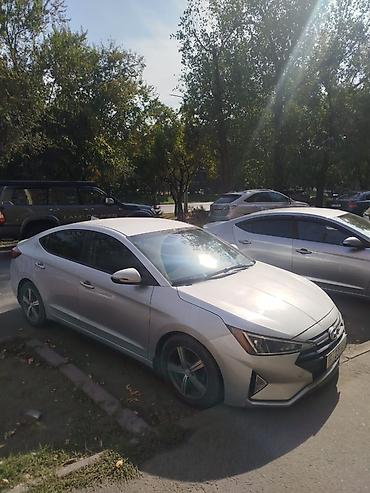 стоп соната: Hyundai Elantra: 2018 г., Седан — 2