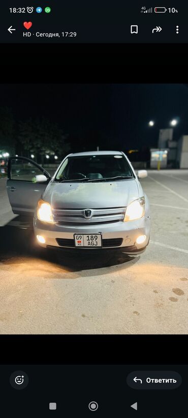 Toyota: Toyota ist: 2003 г., Хэтчбэк