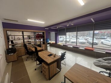 Офисы: Сдаю Офис, 57 м², В торговом центре — 4