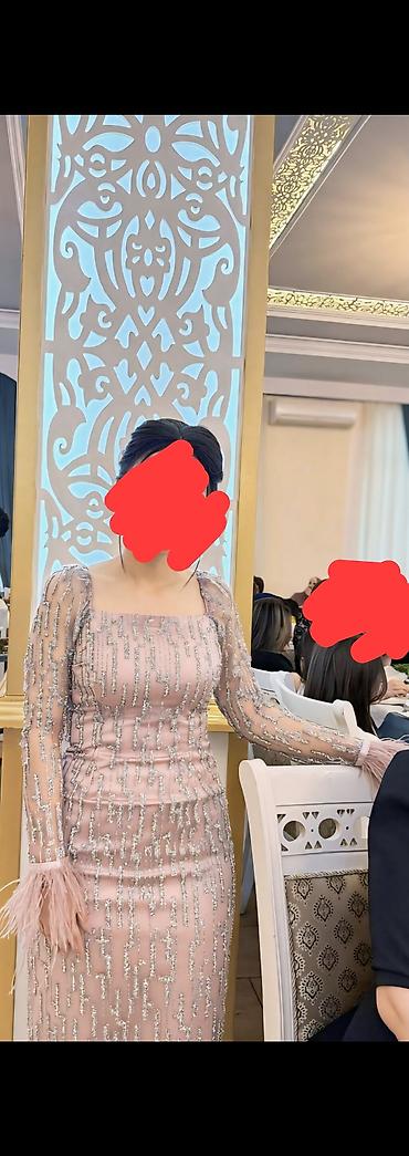 toy ucun paltar modelleri: - Məhsul: Qadın gecə/ziyafət donu - Rəng: Pudra çaları (şampan-pudra) — 2